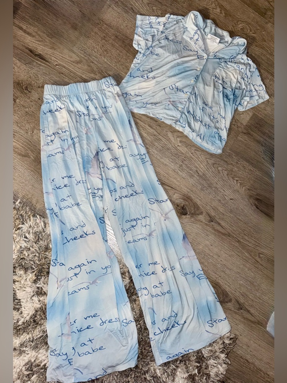 OFFICIAL Taylor Swift 1989 TV Wildest Dreams Pajama Set Womens XSMALL iconic